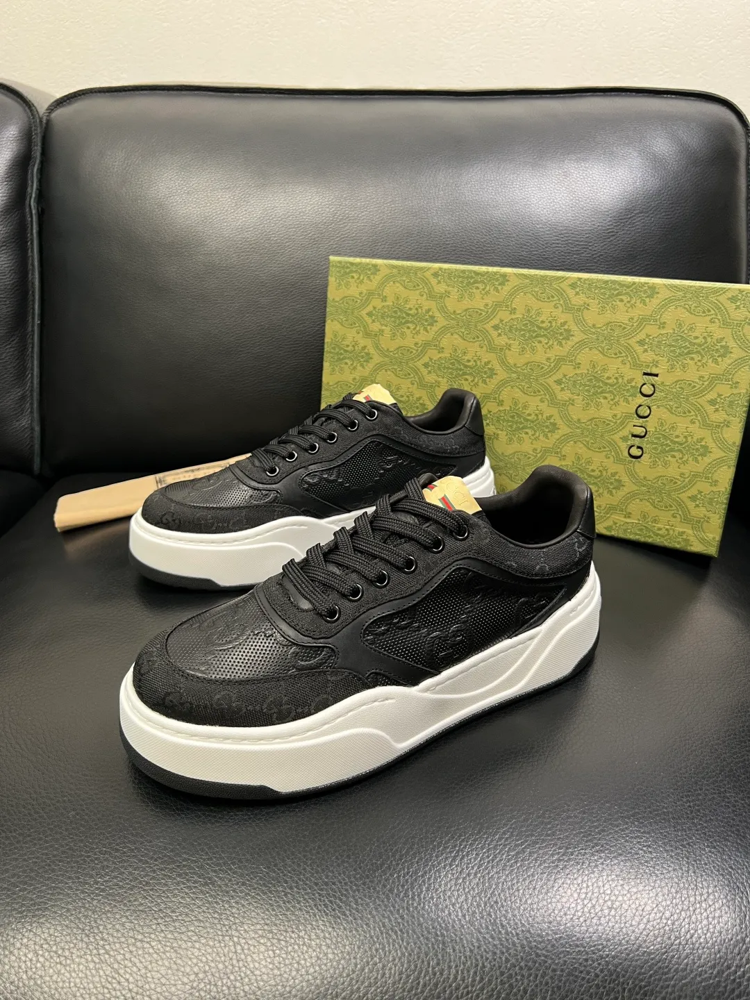 Men's shoes 💰840 Gucci high quality top crafts Gucci counter new original factory configuration, imported cowhide fabric from Italy, imported cowhide lining, breathable and comfortable, sole: original factory special supply original sole super comfortable, original factory and single goods, welcome to compare, code number 38-44 (customized 45 46)